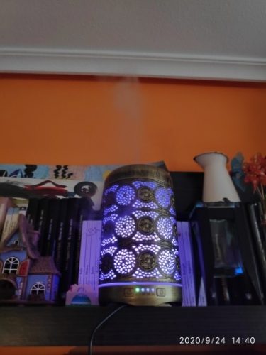 Metal Essential Oils Diffuser 7 Colors Night Light Auto Shut Off photo review