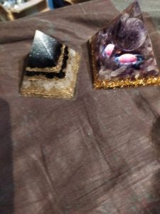 Powerful Obsidian Orgonite Pyramid With Copper For Reiki photo review